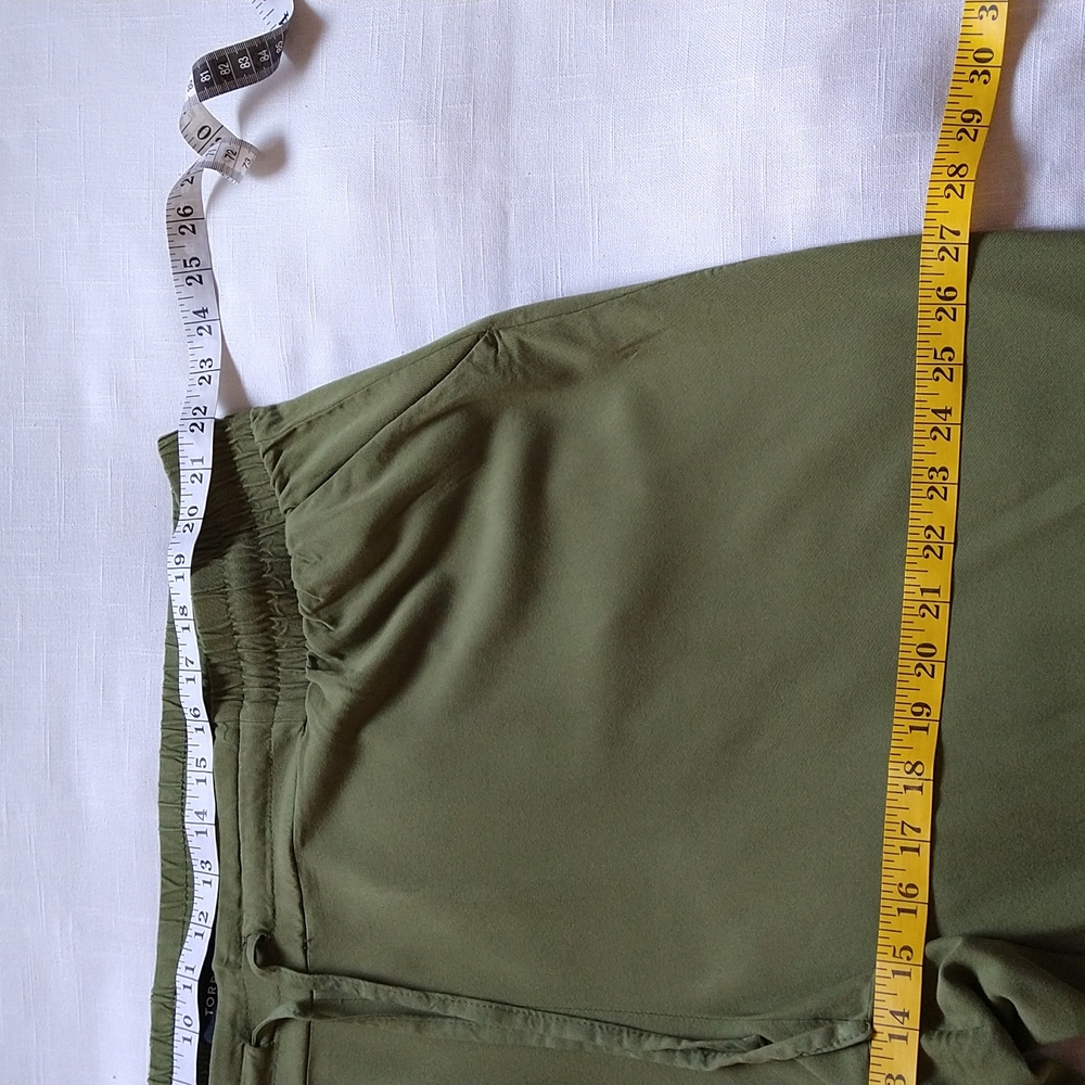 Torrid Taper Green Stretch Challis Pants high rise Tie Front Pants size 3 / 3X - Picture 11 of 15
